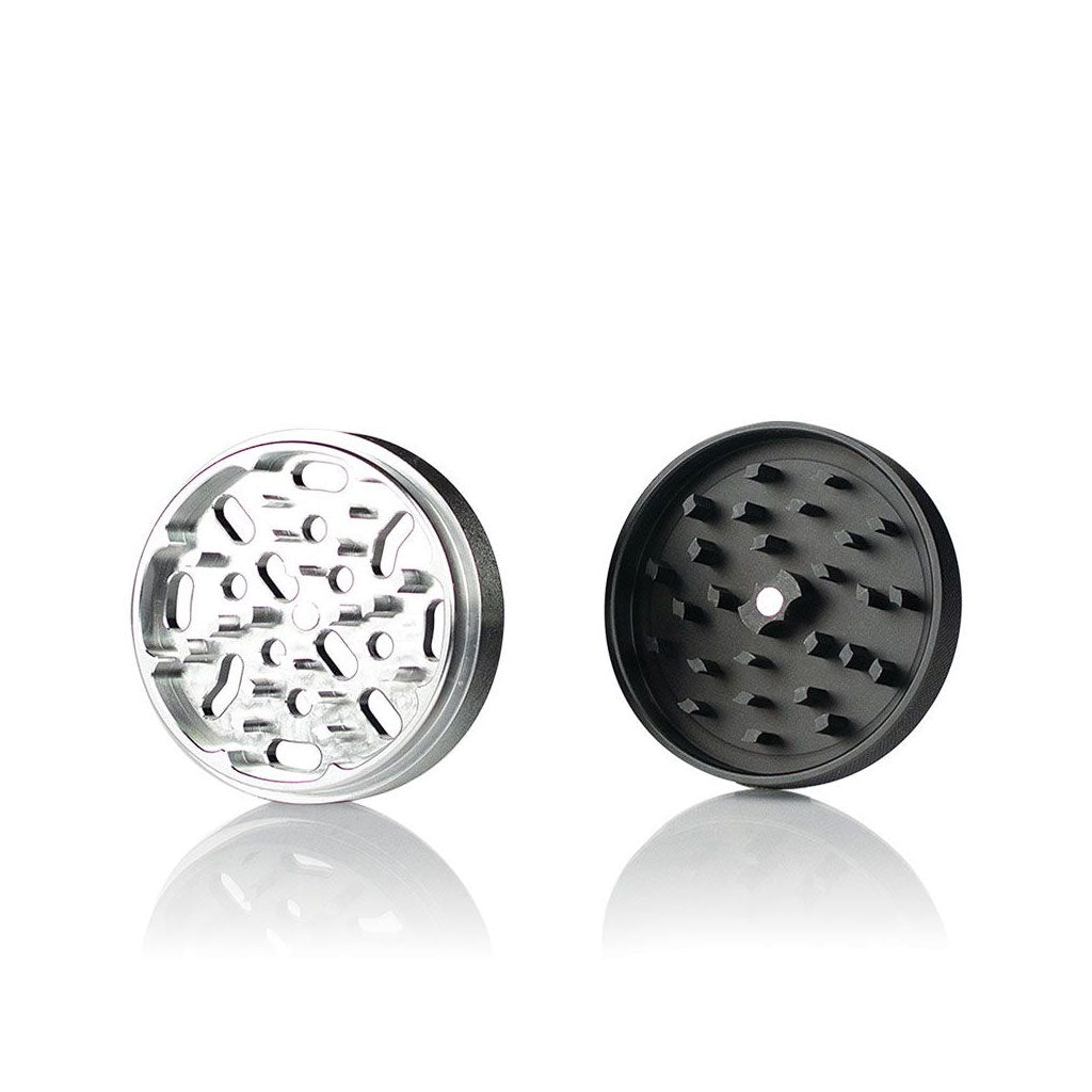 RYOT 4-piece solid body grinder, grinding teeth detail – Online Smoke and Vape