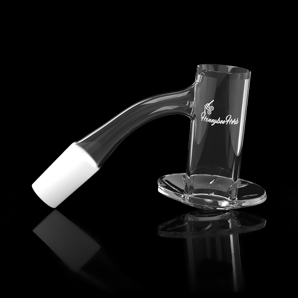 Beehive 45° black-line quartz banger on black background – Online Smoke and Vape