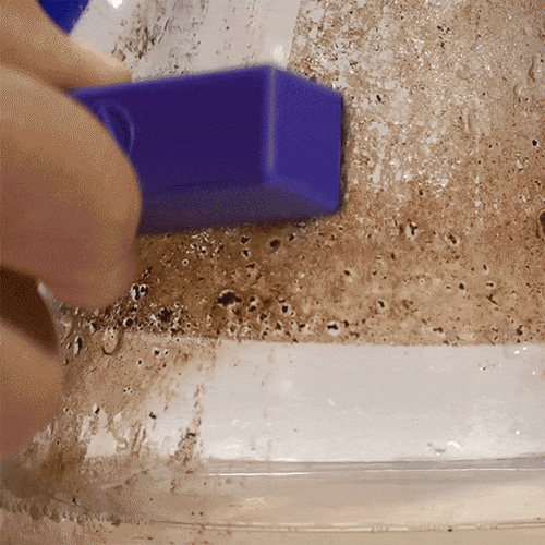 BoroBuddy magnetic glass cleaner in action – Online Smoke and Vape